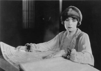 RedKimona with live musical accompaniment by Cliff Retallick